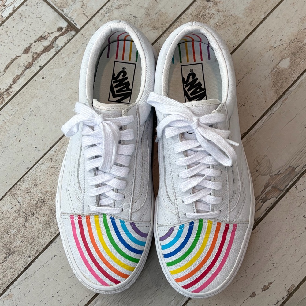 Vans Flour Shop - White Sneakers with Rainbow Toe Stripes - like new
